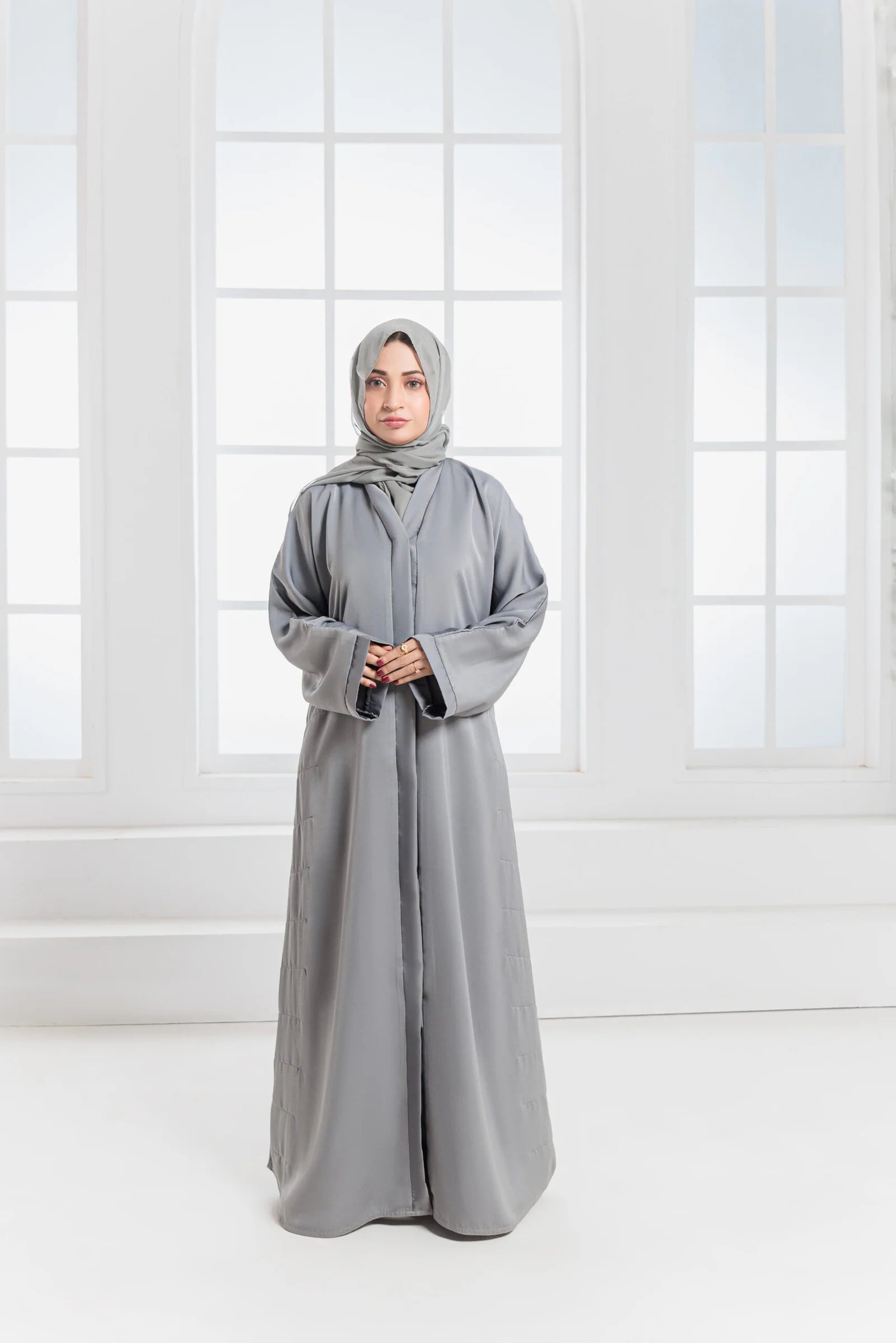 Pakiza Abaya
