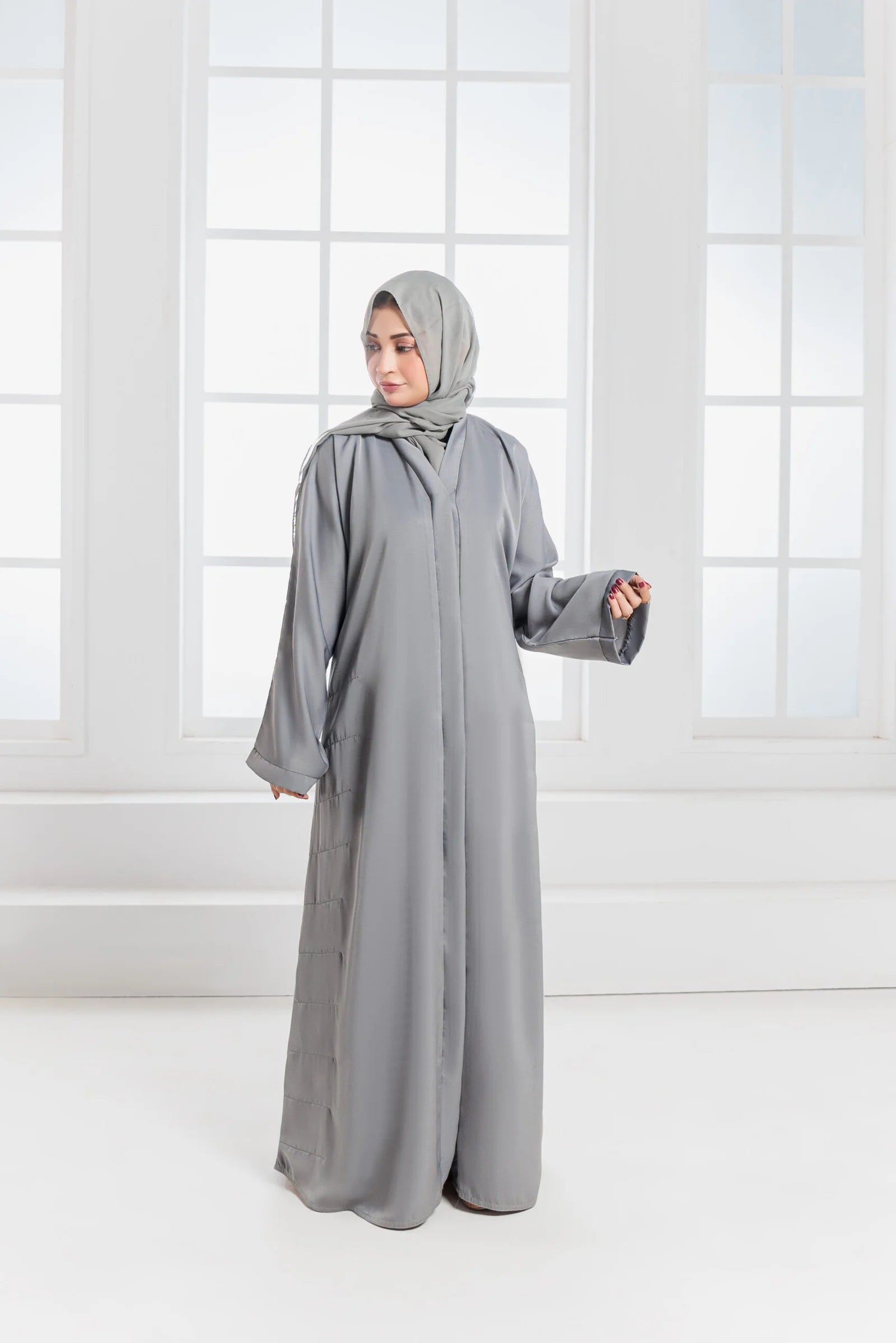 Pakiza Abaya